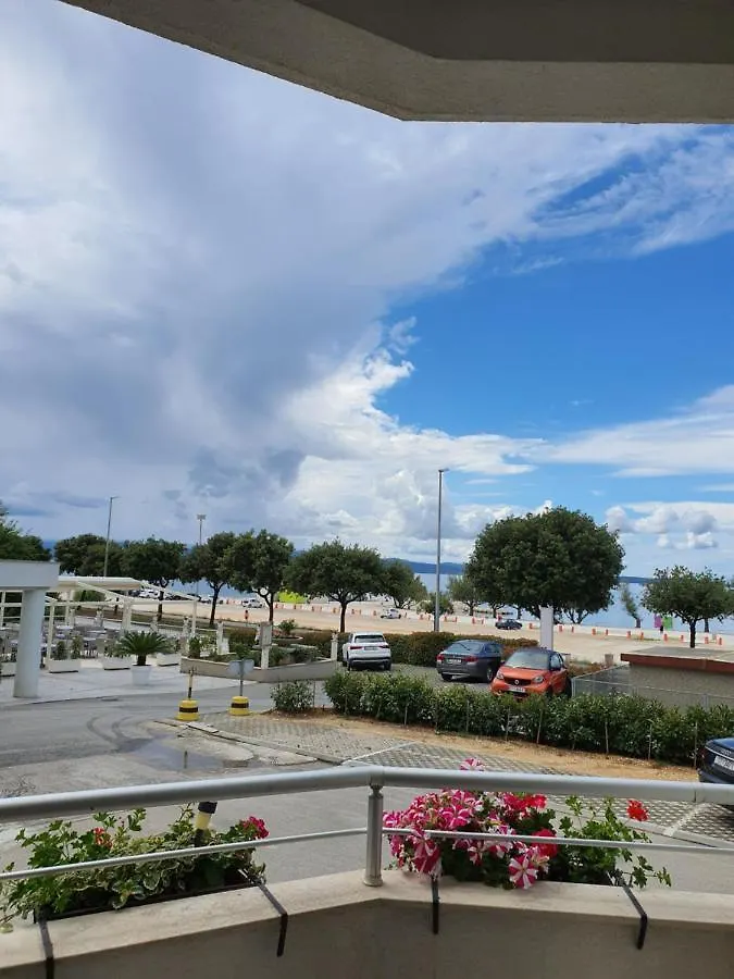 Adela Apartments - Beach Znjan ספליט