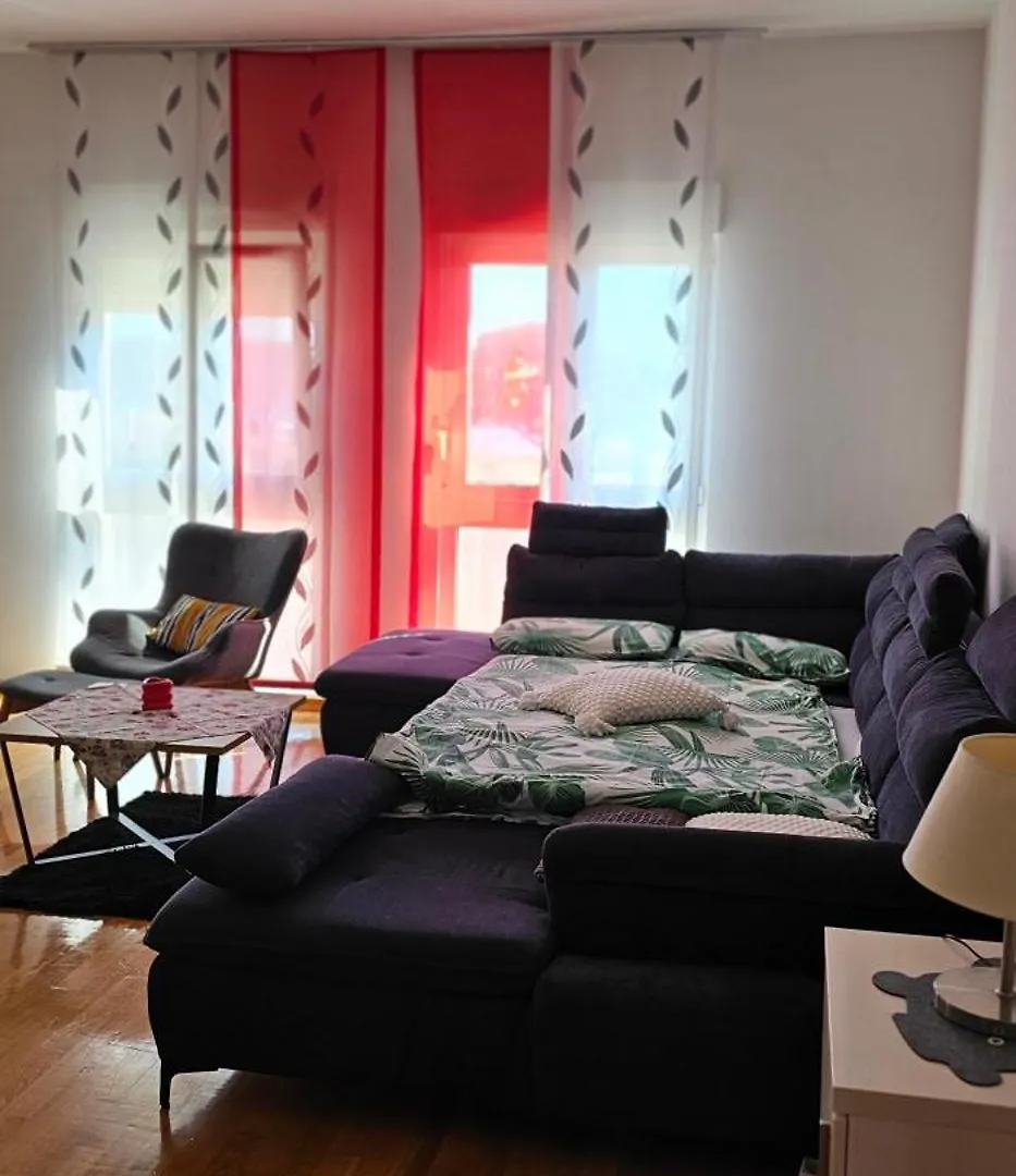 Adela Apartments - Beach Znjan ספליט