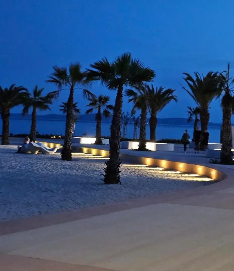 Adela Apartments - Beach Znjan Сплит