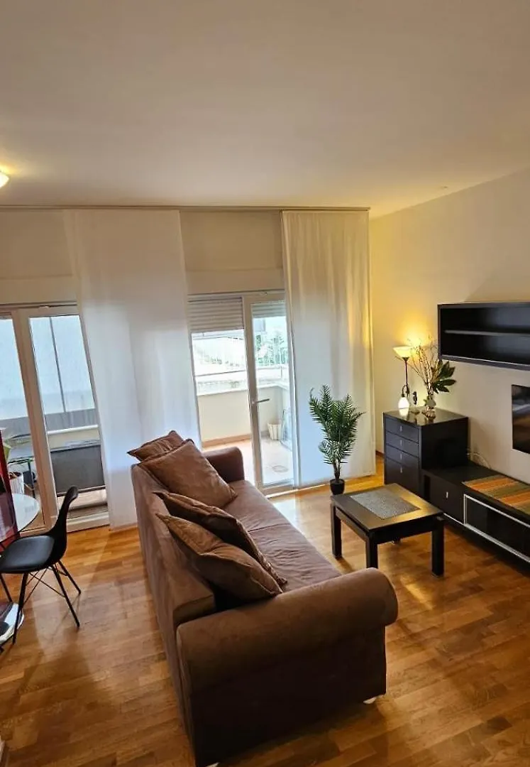 Adela Apartments - Beach Znjan ספליט