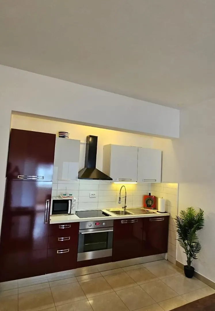 Adela Apartments - Beach Znjan Сплит
