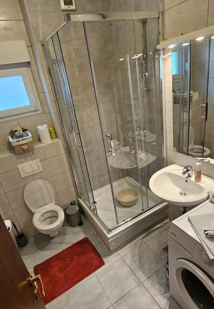 Adela Apartments - Beach Znjan Сплит
