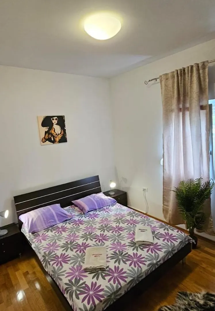 Adela Apartments - Beach Znjan Сплит