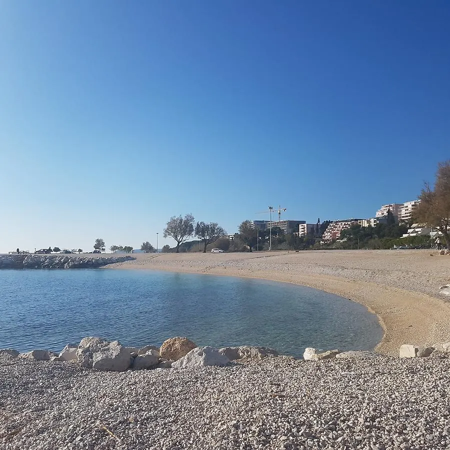 Adela Apartments - Beach Znjan ספליט